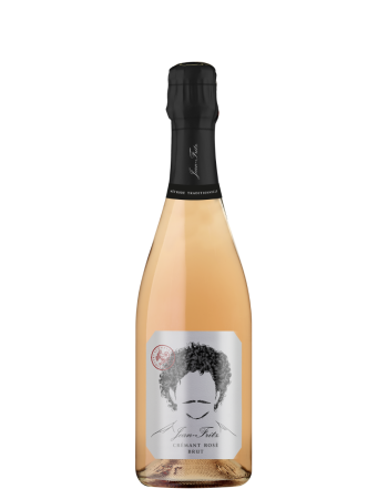 Auf dem Bild befindet sich eine Flasche unseres Crémant Rosé Brut Sekt. Die Flaschenkapsel ist schwarz. Das Etikett in hellem Grau. Man sieht ein Porträtbild eines Mannes mit schwarzen Locken und einem Schnauzbart. Die Augen sind nicht dargestellt. 